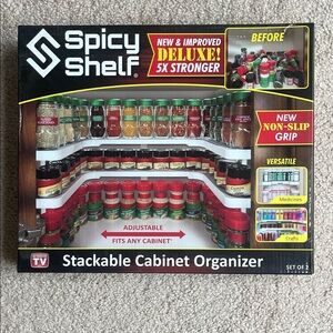 NWT Spicy Shelf Stackable Cabinet Organizer